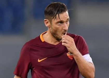 Roma, la vedova Sensi attacca Totti: