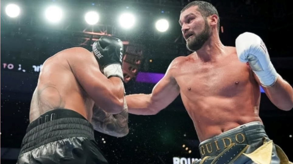 A Filadelfia un super Vianello (Top Rank) mette KO Barriere (Matchroom) e torna nei top WBC.