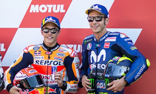 MotoGP, Marquez tende la mano a Rossi: 