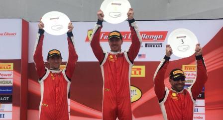 Motori, Daytona: l'attore Fassbender vince il Ferrari Challange