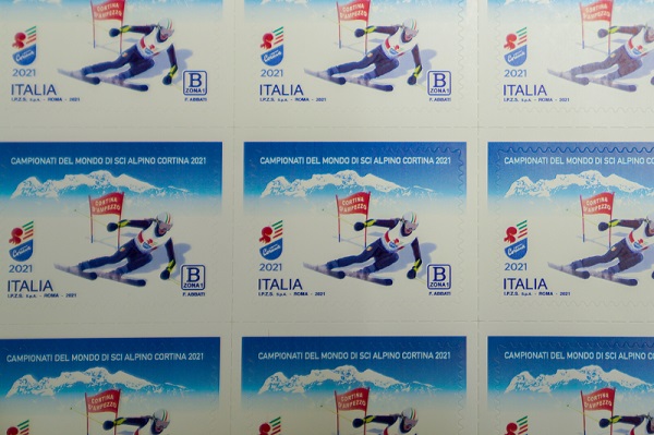 Le Poste Italiane celebrano i Mondiali con il francobollo di Cortina 2021