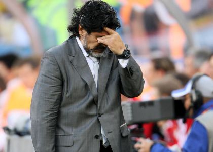 Al Wasl al tappeto, Maradona si scusa