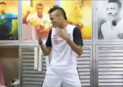 Da Neymar al Milan: si balla con Michel Telò. Video