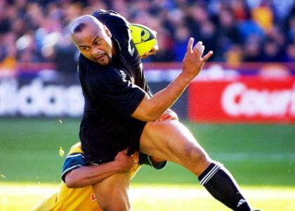 La leggenda della palla ovale Lomu ricoverato in ospedale