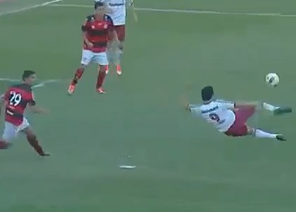 Dal Brasile: l'acrobazia di Fred decide il derby di Rio