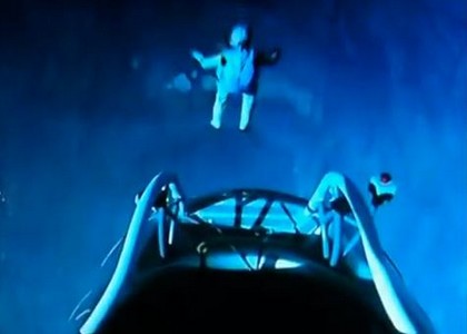 Baumgartner vola oltre il muro del suono. Video e Foto