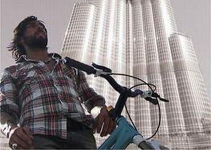 Burj Khalifa, la nuova sfida di Brumotti. Video