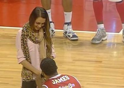 All Star Game: la proposta di matrimonio di James. Video