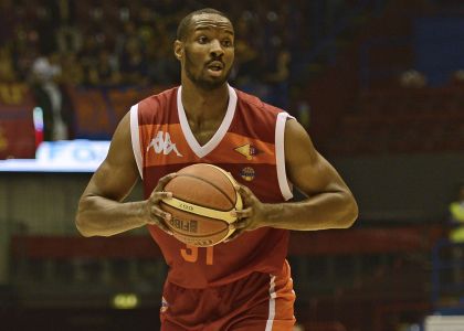 Basket, Milano: regalo per Banchi, arriva Lawal