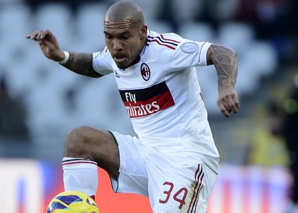 Milan: De Jong operato, sei mesi di stop