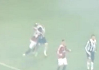 Milan-Juventus: i colpi proibiti di Muntari. Video