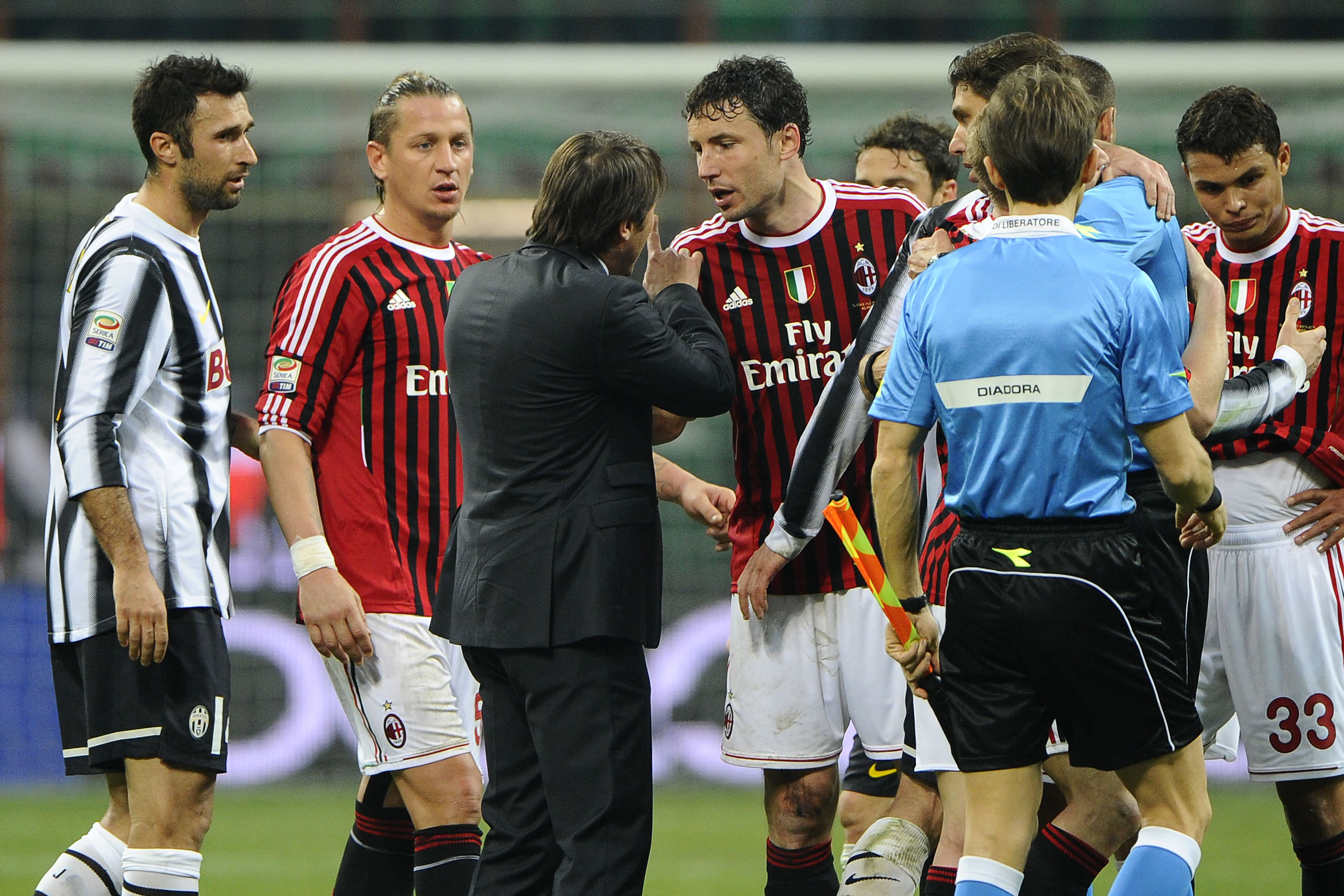 Milan-Juventus, basta veleni: fate parlare gli arbitri