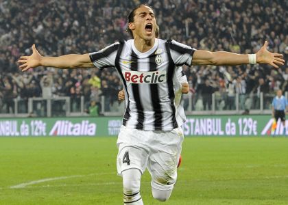 Ufficiale: Caceres è tutto della Juventus