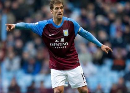 Stiliyan Petrov torna in campo: un calcio alla leucemia