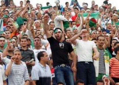 Algeria: accoltellati in campo sei calciatori