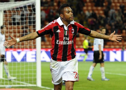 Robinho-Santos, Paolillo: 