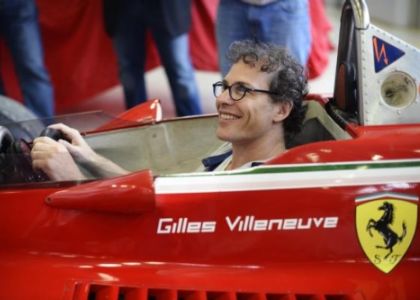F1: Jacques Villeneuve gira con Ferrari papà