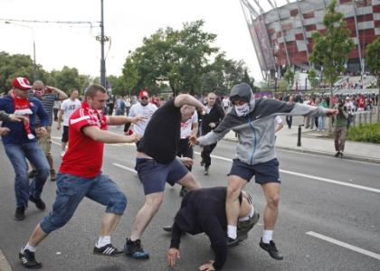 Euro 2012: scontri a Varsavia, 130 fermati
