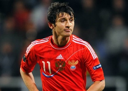Tutti in fila per Dzagoev: 
