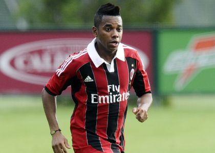 Milan sotto assedio: pressing Santos per Robinho