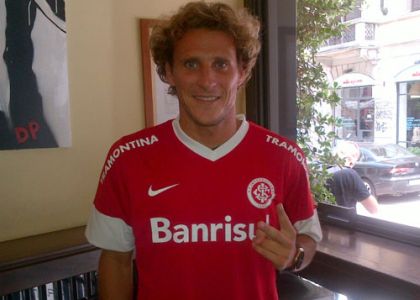 Ufficiale: Forlan lascia l'Inter