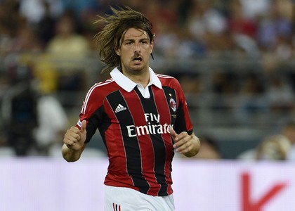 Milan: emergenza difesa. Solo Acerbi disponibile
