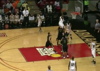 Schiacciata spettacolo: Dukes mette le ali. Video