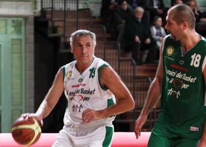 Maxibasket: antiquariato di pregio, successo a Colle Val d'Elsa