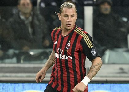 Milan, scambio Mexes-Armero: il Napoli dice no