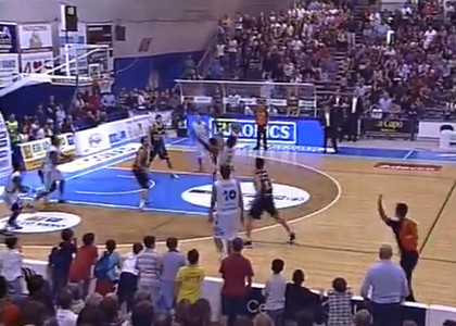 Capo d'Orlando, l'ennesimo tiro impossibile di Basile. Video