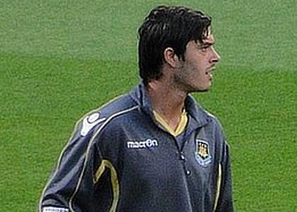 West Ham: Tomkins arrestato per aggressione a poliziotto