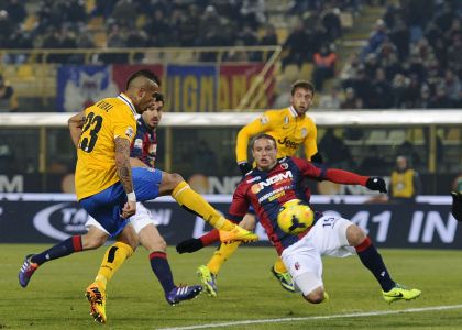 Serie A: Vidal-Chiellini, la Juve passa a Bologna