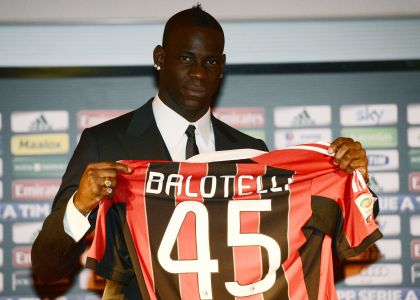 Milan, ecco il nuovo coro per Balotelli. Video