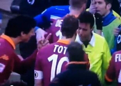 Sampdoria-Roma: la rissa tra Burdisso e Rossi. Video