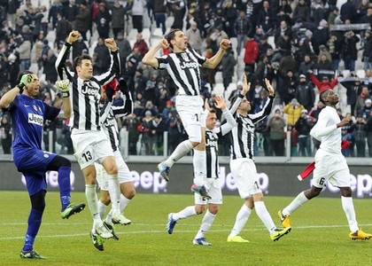 Serie A: la Juve non sbaglia, Roma corsara