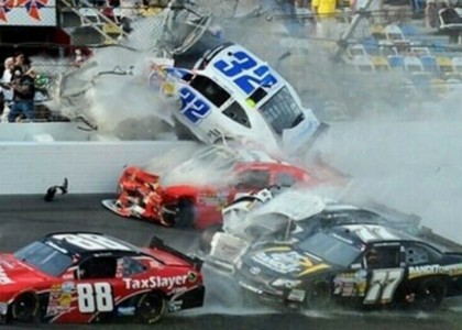 Nascar: incidente shock a Daytona, il filmato dagli spalti. Video