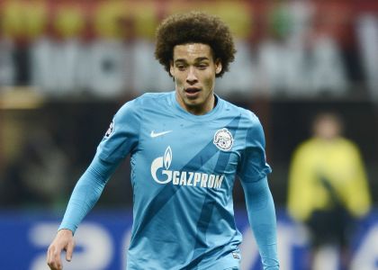 Milan: avanti tutta per Witsel, spunta Perotti