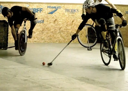Bike Polo, un gioco diventato sport. Video