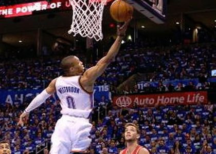 Nba: Westbrook da 54 non basta, sorridono gli italiani