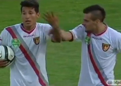 Lanzafame litiga per battere un rigore, espulso. Video