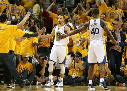 Nba: Warriors travolgenti, stesi gli Hawks