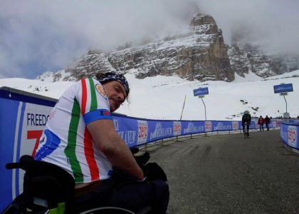 Scala le Tre Cime di Lavaredo in carrozzina. Video