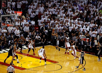 Nba, Finals: miracolo di Parker, 1-0 Spurs sugli Heat