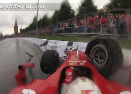 Kobayashi senza freni: Ferrari distrutta a Mosca. Video