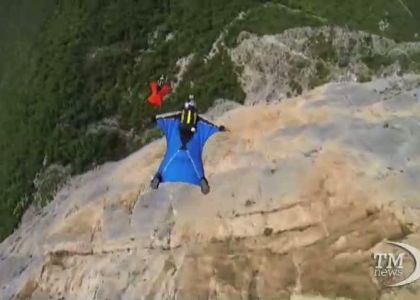 Wingsuit, il sogno di Icaro diventa realtà. Video