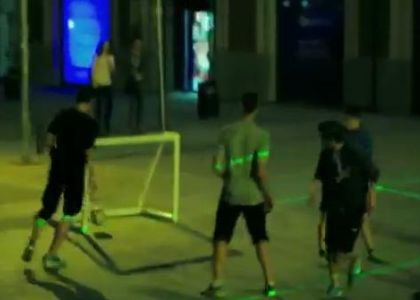 Lo street-football atterra nel futuro. Video