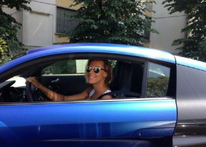 Federica Pellegrini su Twitter con l'auto nuova