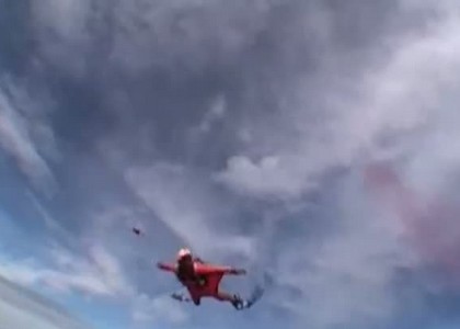 L'ebbrezza del paracadute. Senza essere in volo. Video