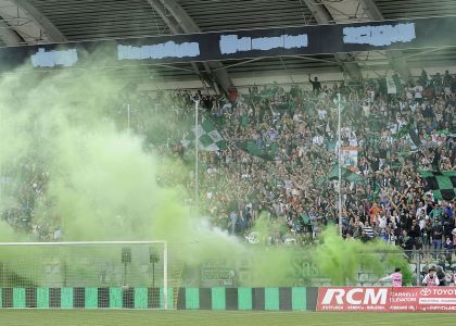 Sassuolo ko: tifoso lancia una scarpa in campo