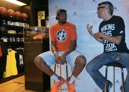 Nba: Kevin Durant fa impazzire Milano. Video